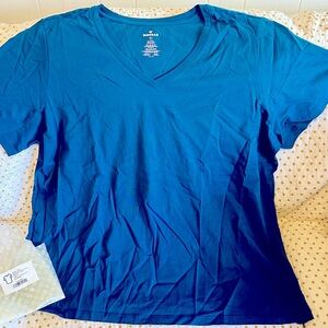 Bombas T-shirt, V-neck, 2X, new, gorgeous blue